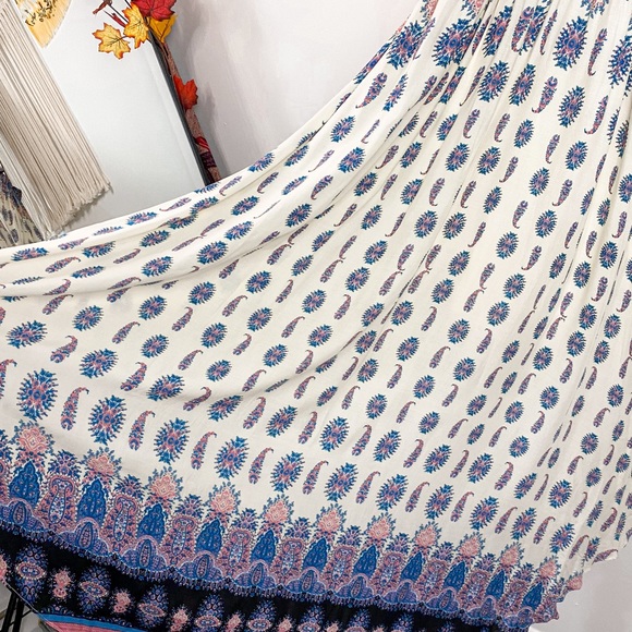 Lulu's Learn To Fly Cutout Boho Printed Flowy Maxi Dress Size Medium - Picture 5 of 15